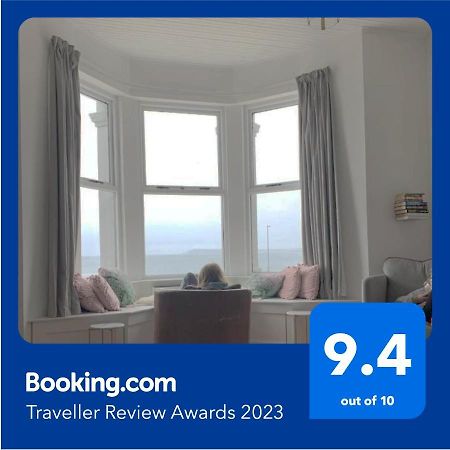 Stunning 3 Bed Seafront Mansion Building Sleeps 6 Adults Or 8 With Kids Apartment Portrush Bagian luar foto